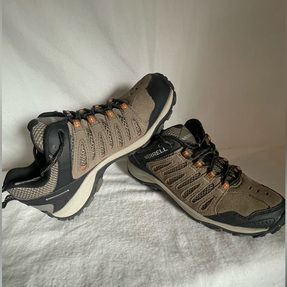 Merrell Men's Crosslander 3 low Hiking shoe.Brindle and Black.